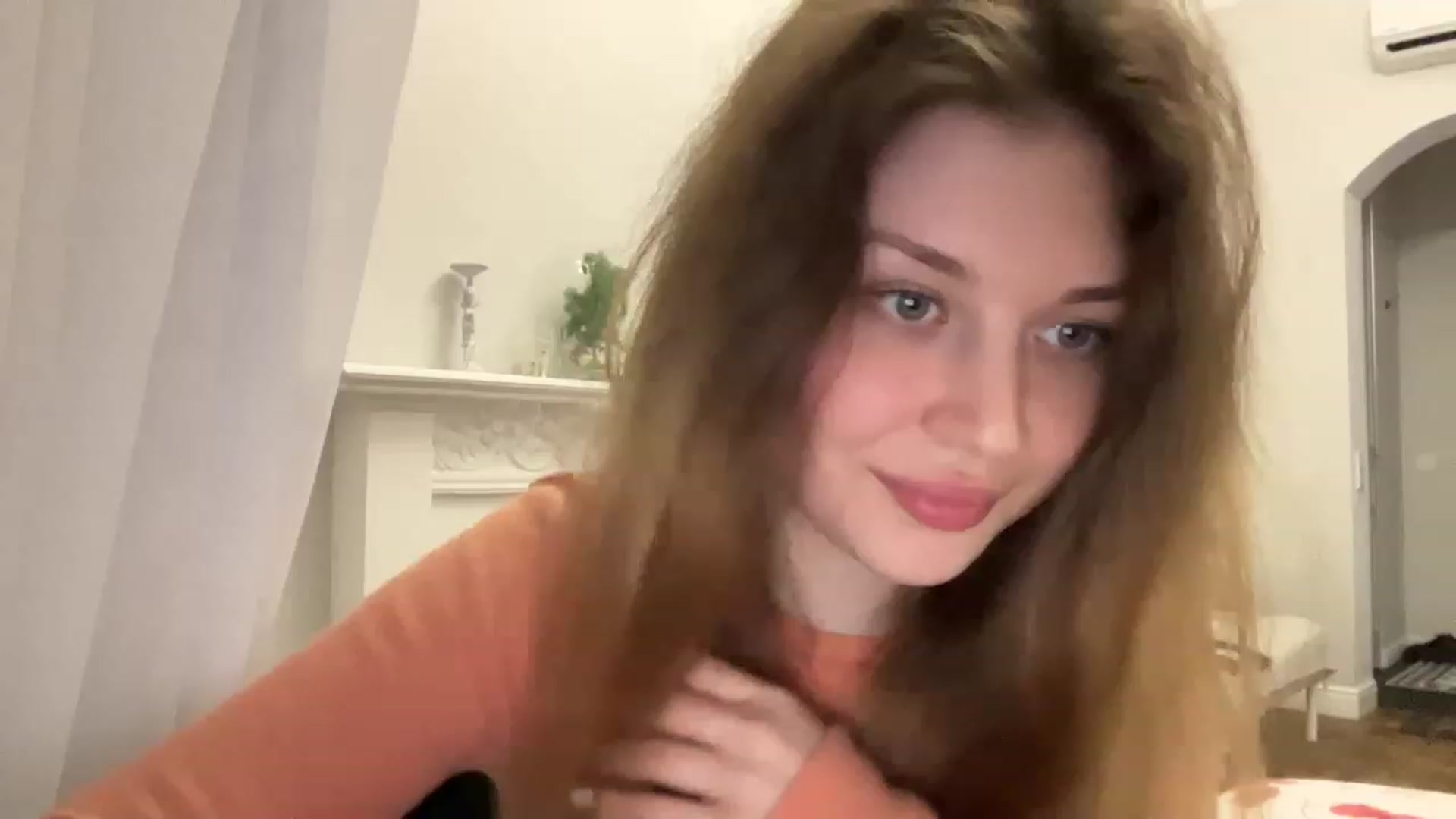 Gallery image thumbnail from Coconut_dream's myfreecams stream on, 05/05/2023, 17:42 image 4 of 20