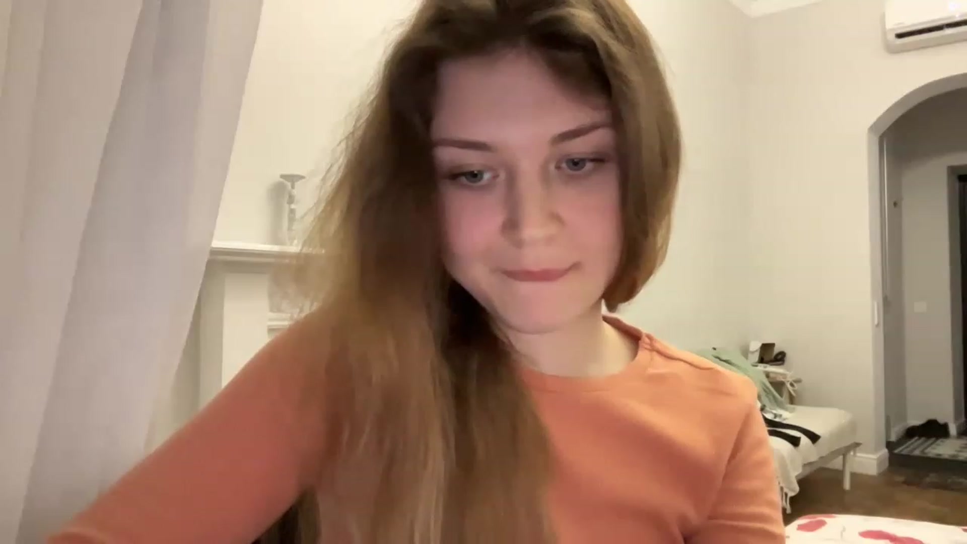 Gallery image thumbnail from Coconut_dream's myfreecams stream on, 05/05/2023, 17:42 image 13 of 20