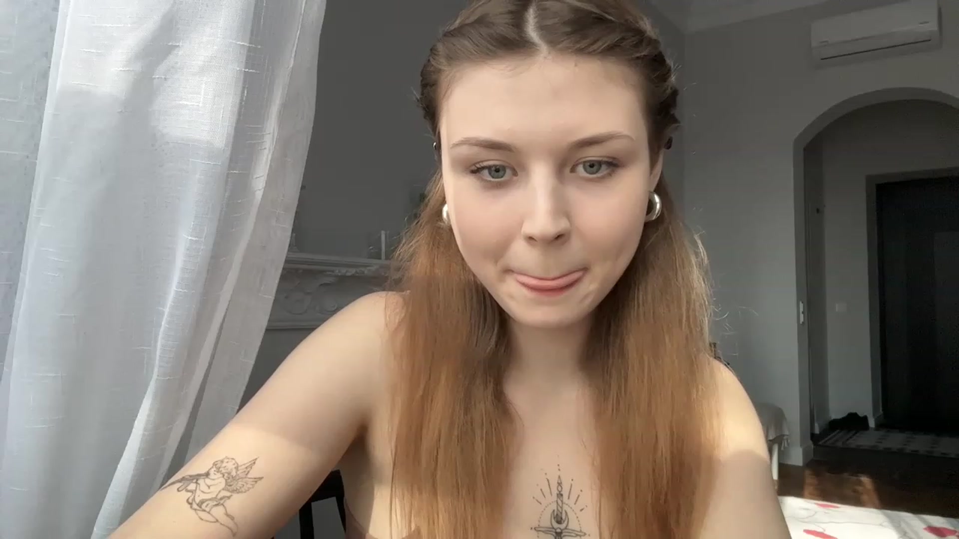 Gallery image thumbnail from Coconut_dream's myfreecams stream on, 05/06/2023, 14:36 image 1 of 20