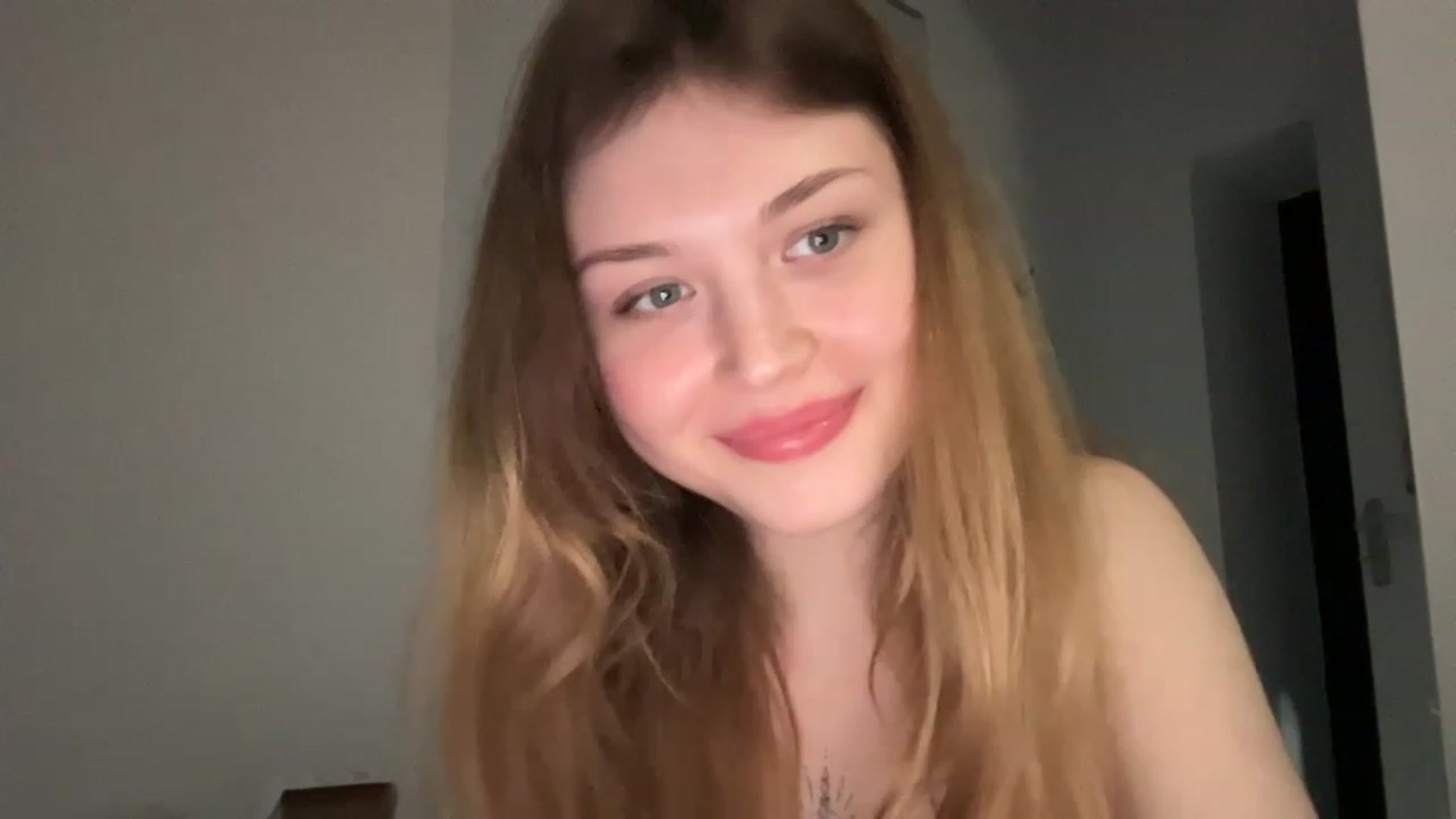 Gallery image thumbnail from Coconut_dream's myfreecams stream on, 05/07/2023, 17:46 image 11 of 20