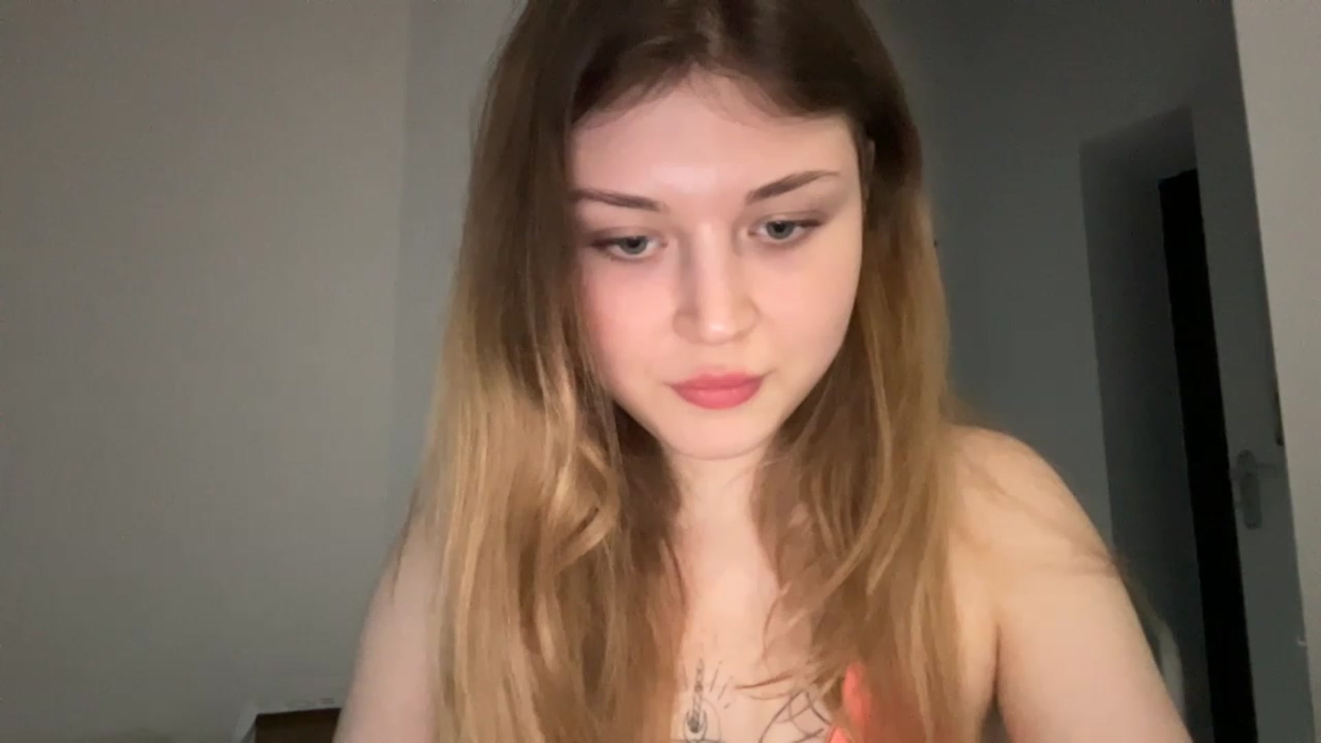Gallery image thumbnail from Coconut_dream's myfreecams stream on, 05/07/2023, 17:46 image 9 of 20