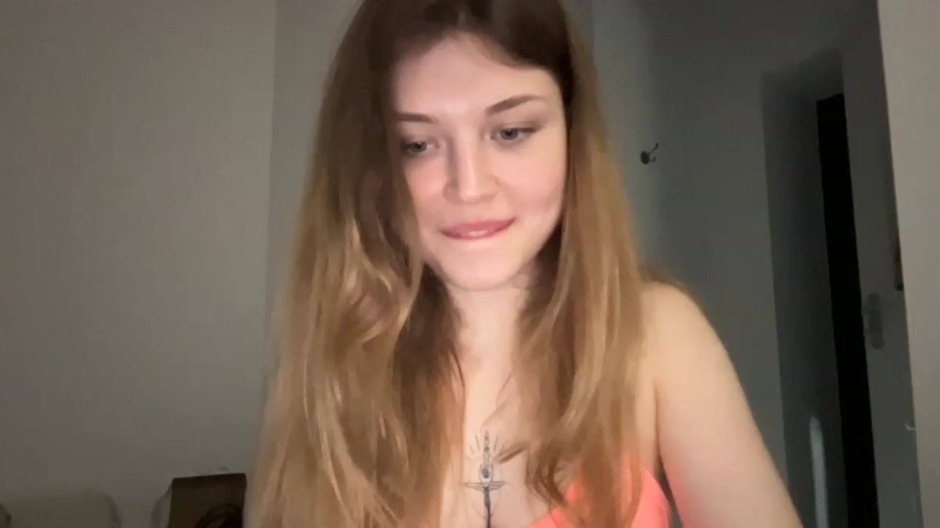 Gallery image thumbnail from Coconut_dream's myfreecams stream on, 05/07/2023, 17:46 image 15 of 20