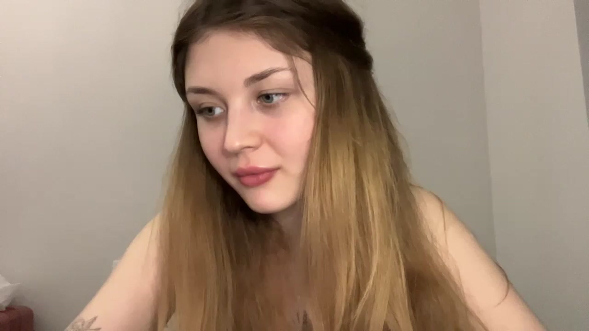 Gallery image thumbnail from Coconut_dream's myfreecams stream on, 05/08/2023, 16:29 image 5 of 20
