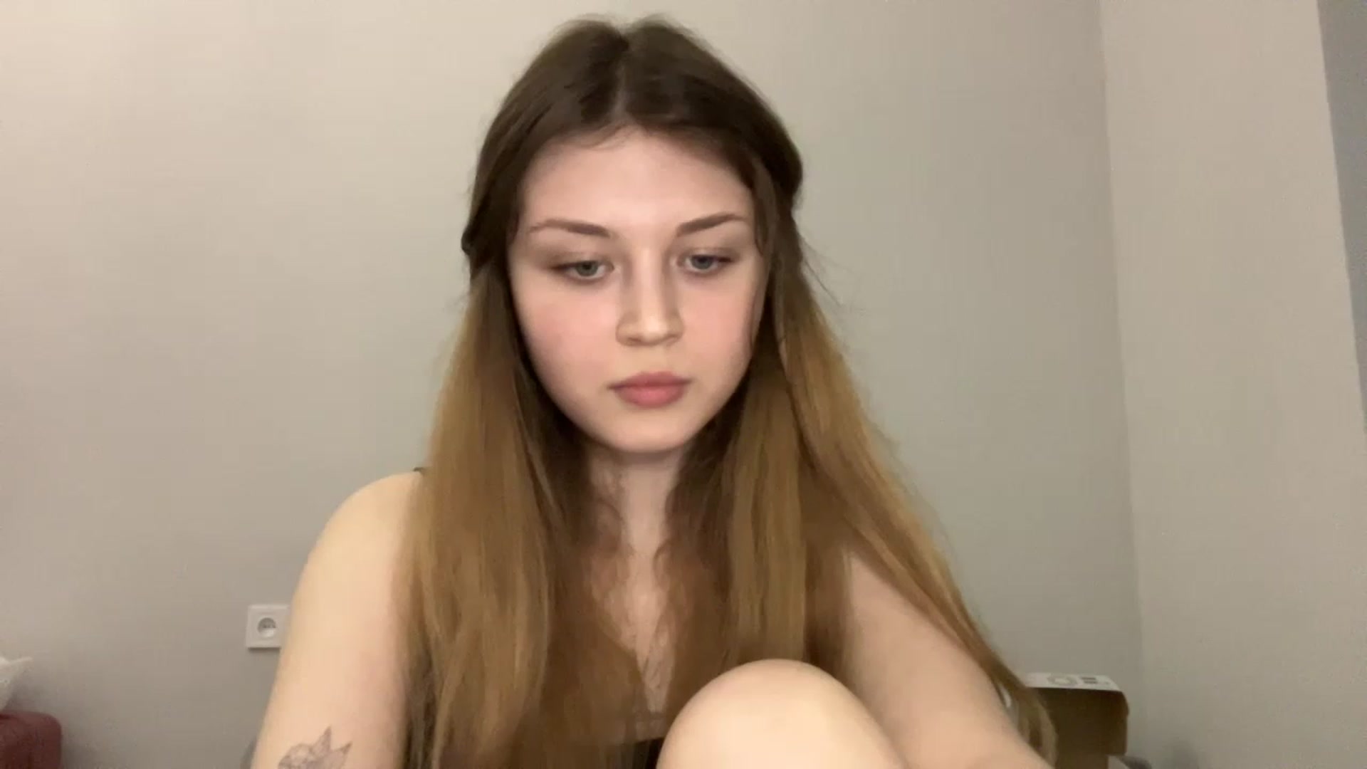 Gallery image thumbnail from Coconut_dream's myfreecams stream on, 05/08/2023, 17:34 image 19 of 20
