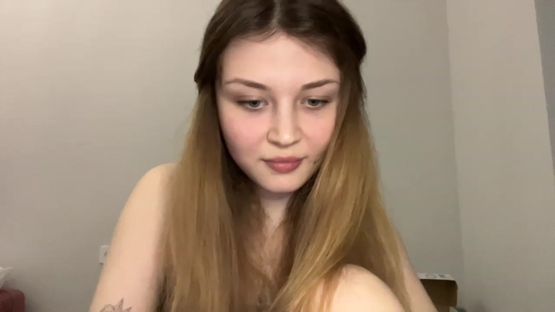 Gallery image thumbnail from Coconut_dream's myfreecams stream on, 05/08/2023, 17:34 image 2 of 20