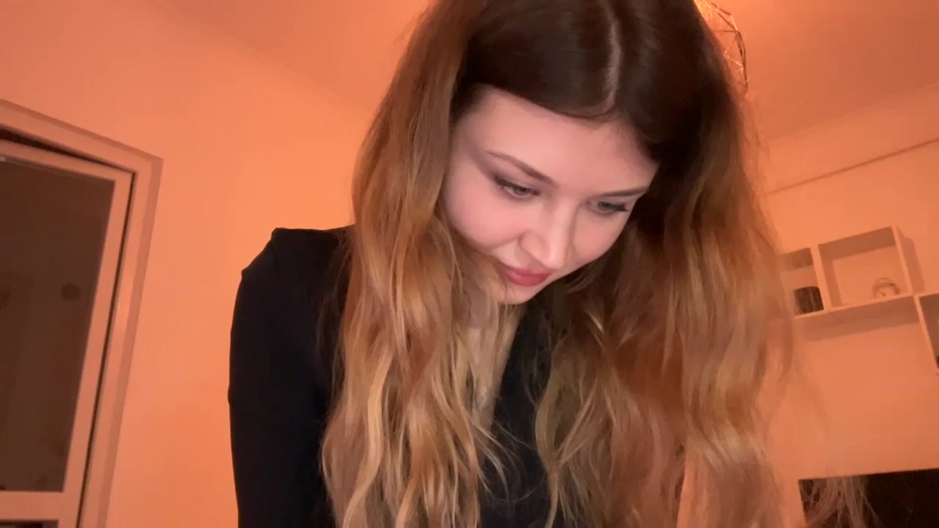 Gallery image thumbnail from Coconut_dream's myfreecams stream on, 05/11/2023, 19:42 image 12 of 20
