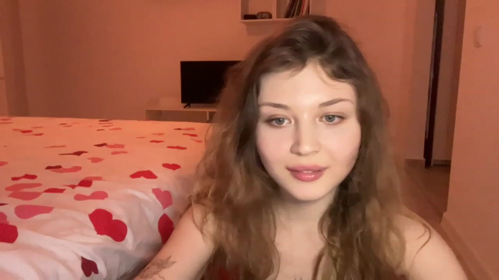 Gallery image thumbnail from Coconut_dream's myfreecams stream on, 05/12/2023, 18:32 image 6 of 20