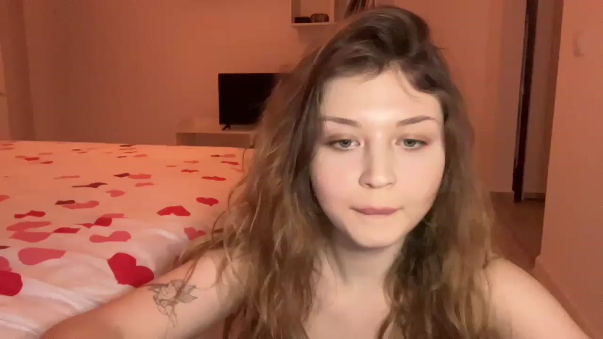 Gallery image thumbnail from Coconut_dream's myfreecams stream on, 05/12/2023, 18:32 image 3 of 20