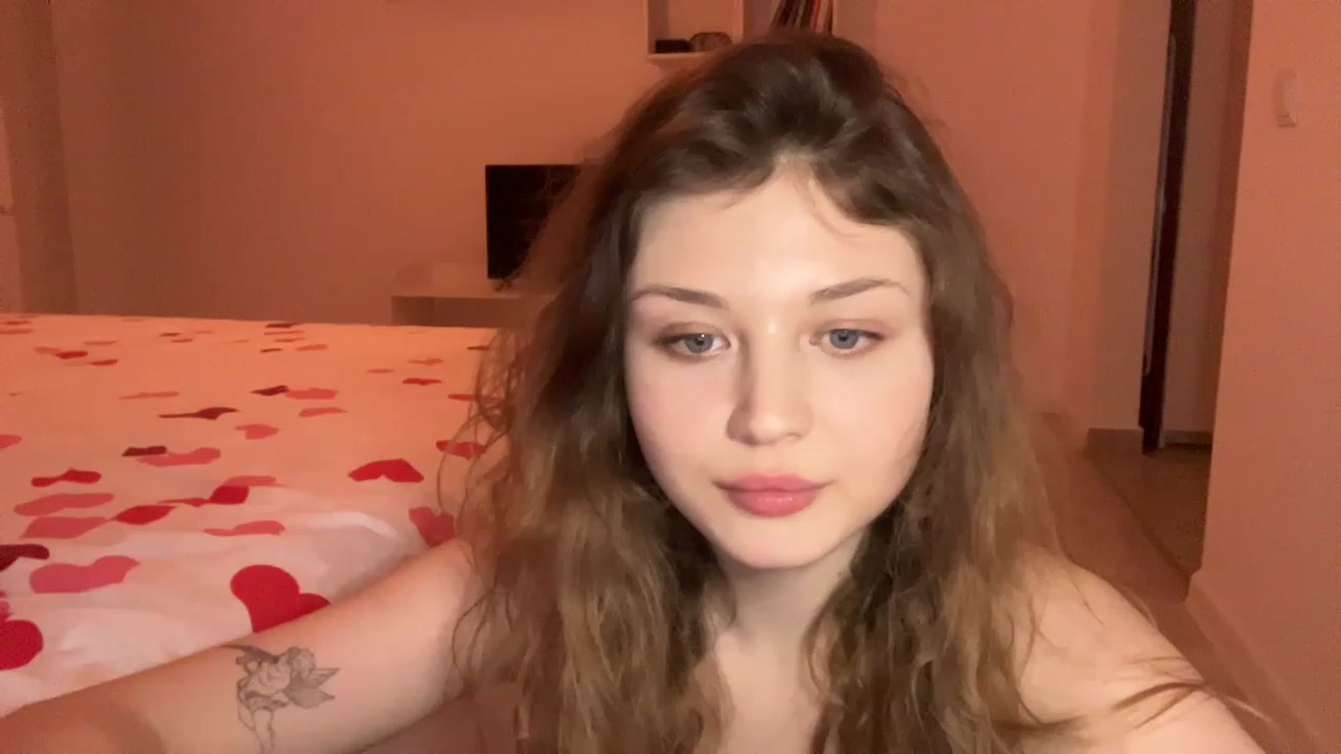 Gallery image thumbnail from Coconut_dream's myfreecams stream on, 05/12/2023, 18:32 image 2 of 20