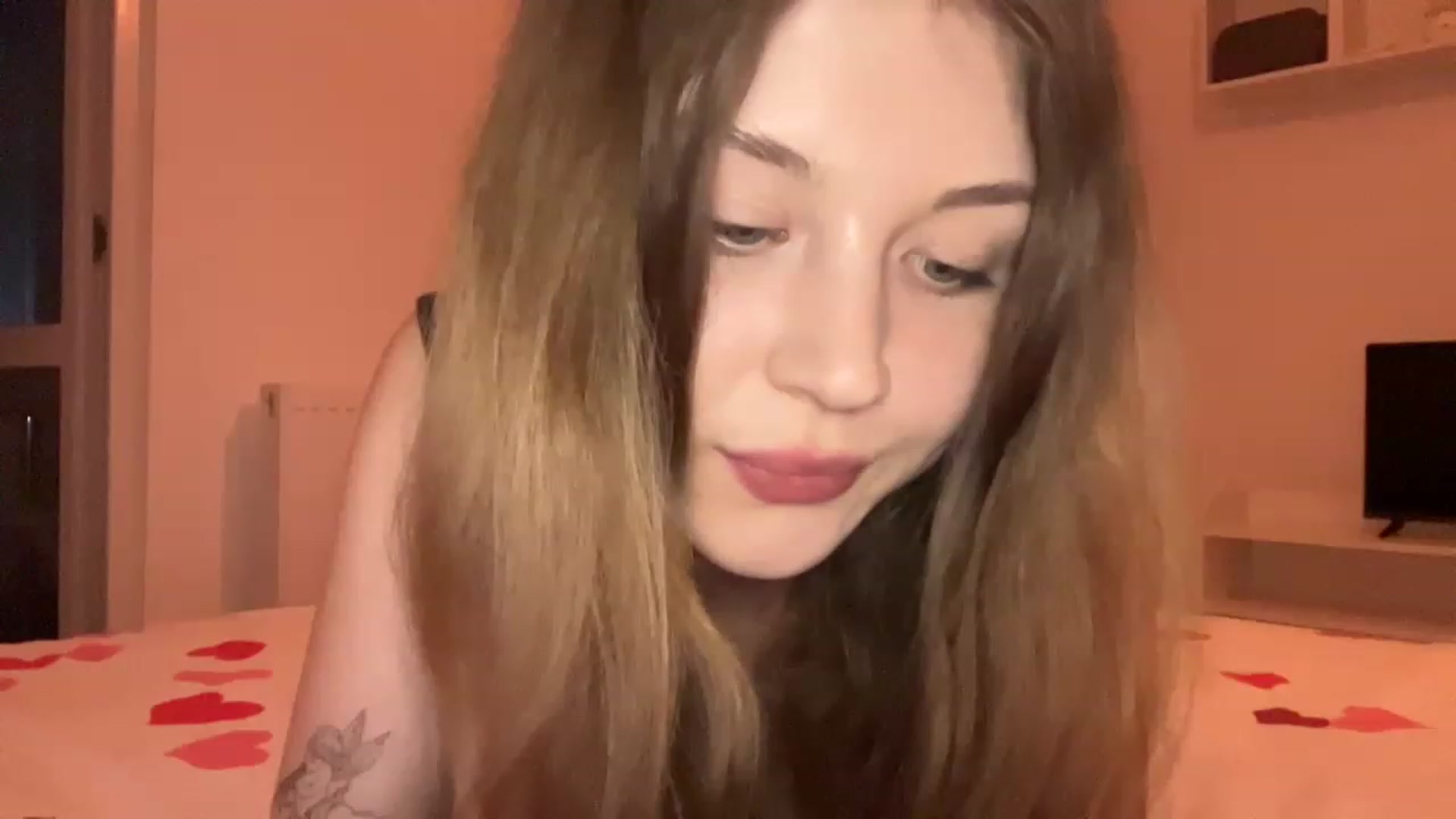 Gallery image thumbnail from Coconut_dream's myfreecams stream on, 05/14/2023, 17:53 image 15 of 20