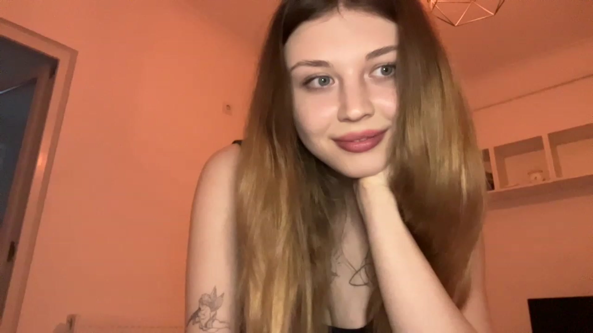 Gallery image thumbnail from Coconut_dream's myfreecams stream on, 05/14/2023, 17:53 image 4 of 20