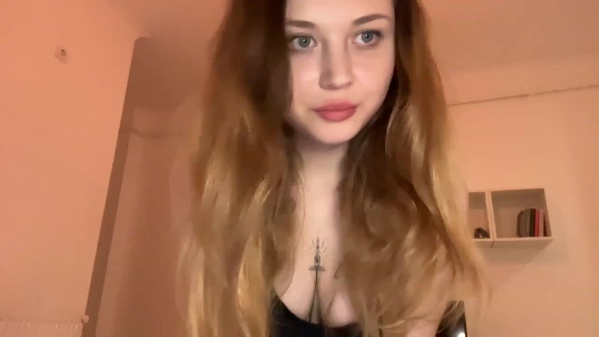 Gallery image thumbnail from Coconut_dream's myfreecams stream on, 05/14/2023, 19:40 image 6 of 20
