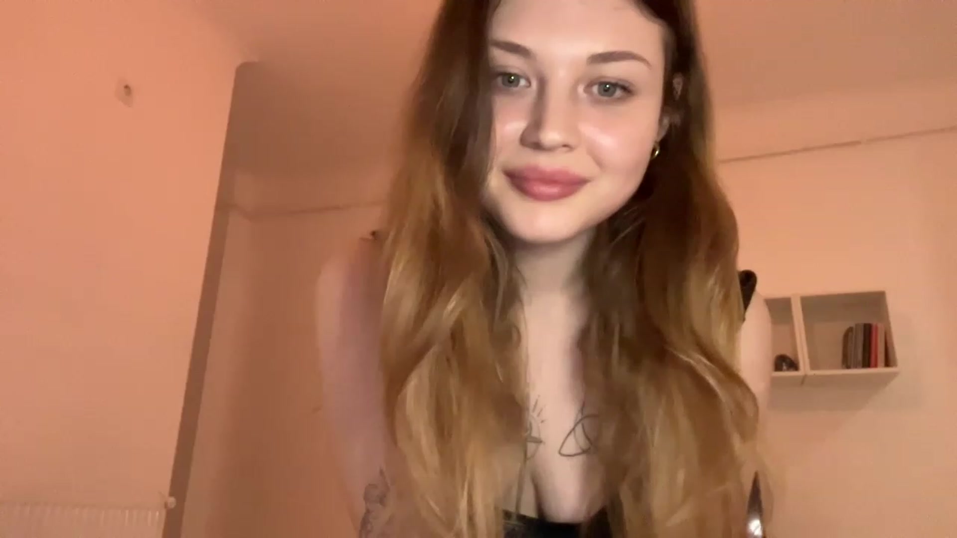 Gallery image thumbnail from Coconut_dream's myfreecams stream on, 05/14/2023, 19:40 image 5 of 20