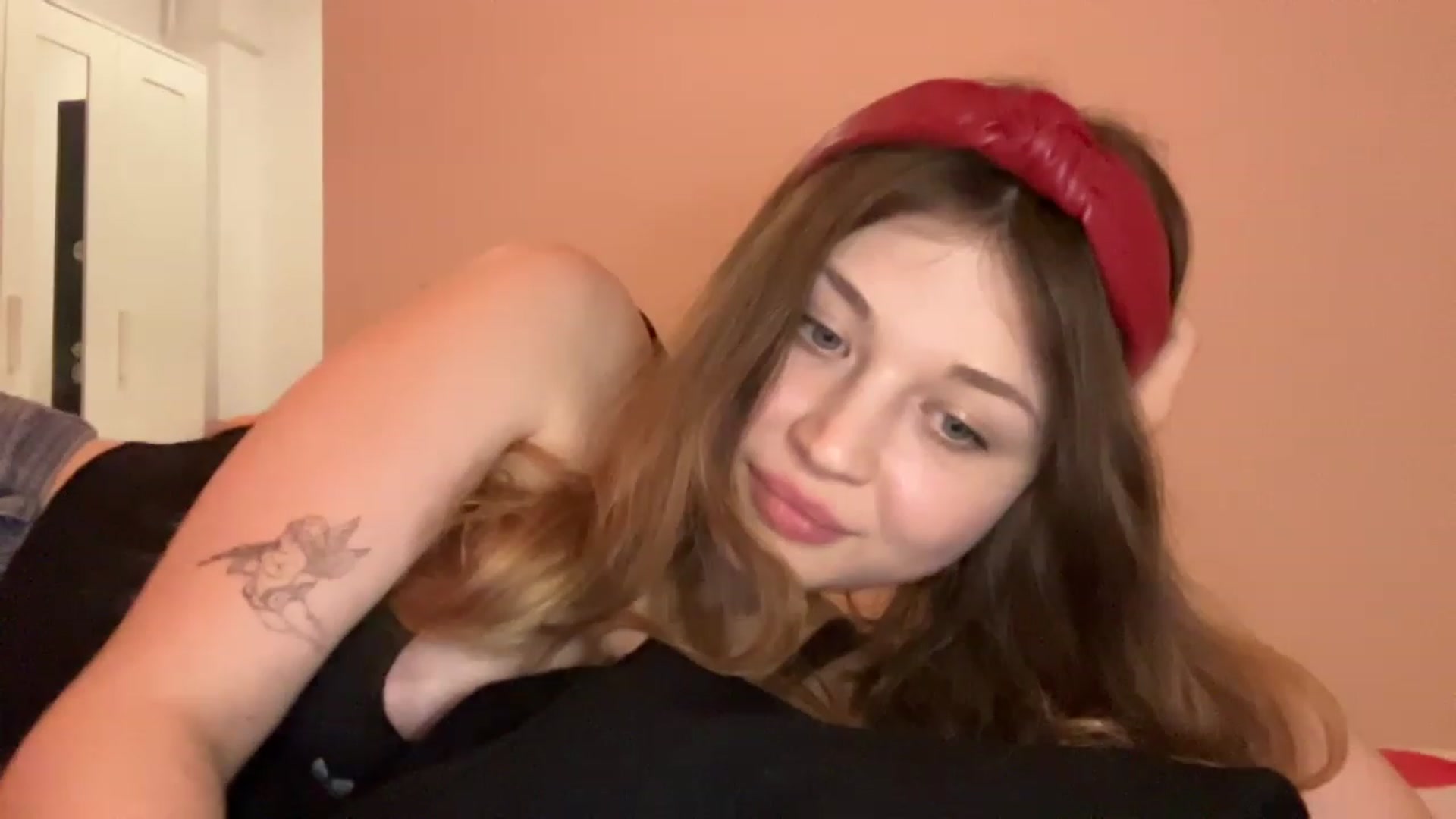 Gallery image thumbnail from Coconut_dream's myfreecams stream on, 05/14/2023, 19:40 image 13 of 20