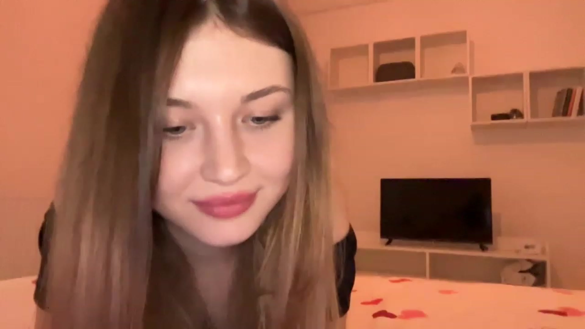 Gallery image thumbnail from Coconut_dream's myfreecams stream on, 05/15/2023, 17:15 image 3 of 20
