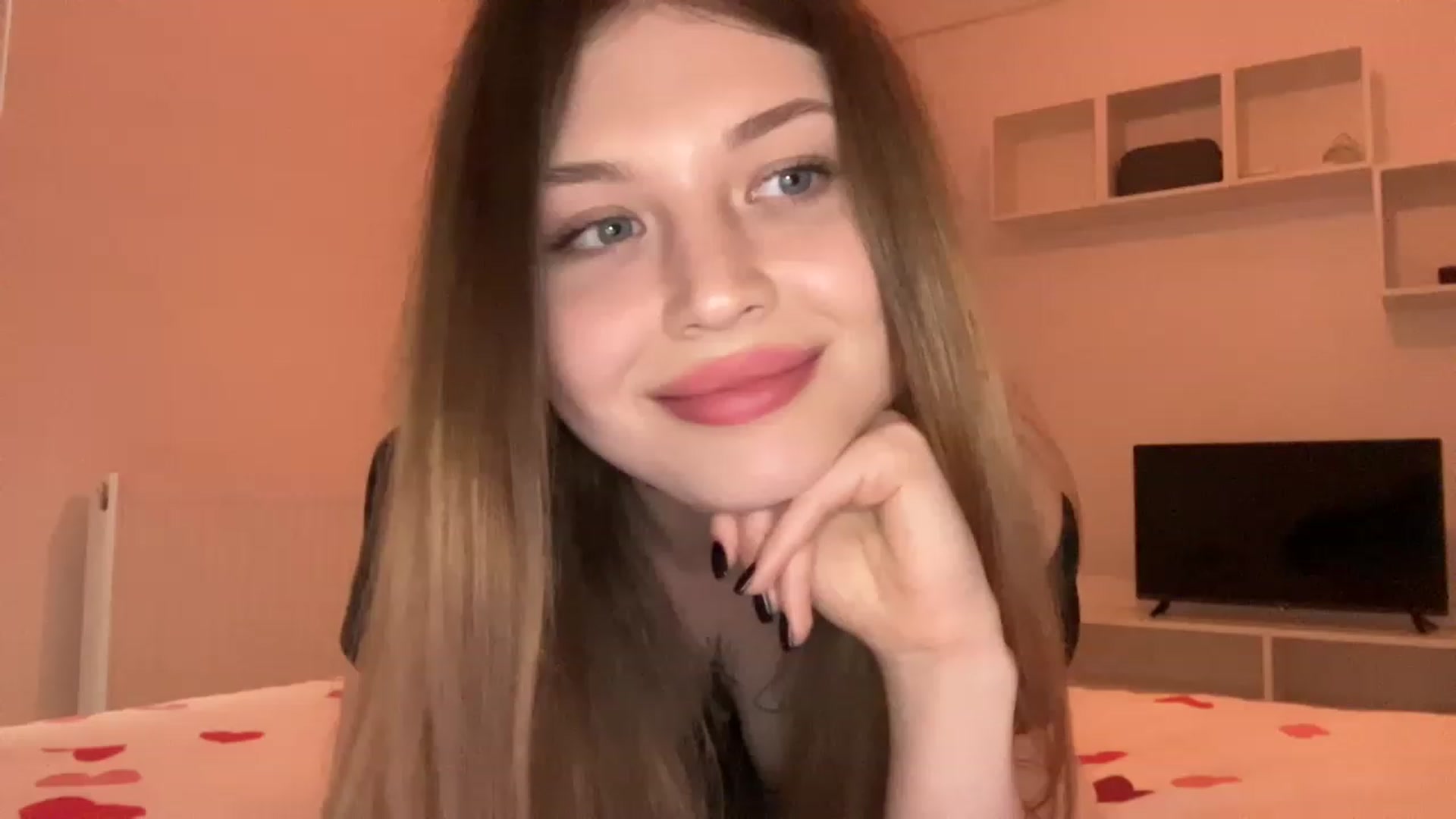 Gallery image thumbnail from Coconut_dream's myfreecams stream on, 05/15/2023, 17:15 image 19 of 20