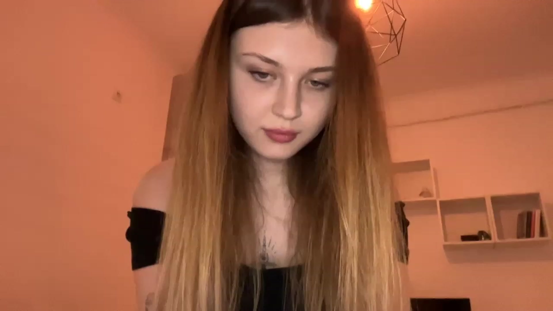 Gallery image thumbnail from Coconut_dream's myfreecams stream on, 05/15/2023, 18:59 image 9 of 20