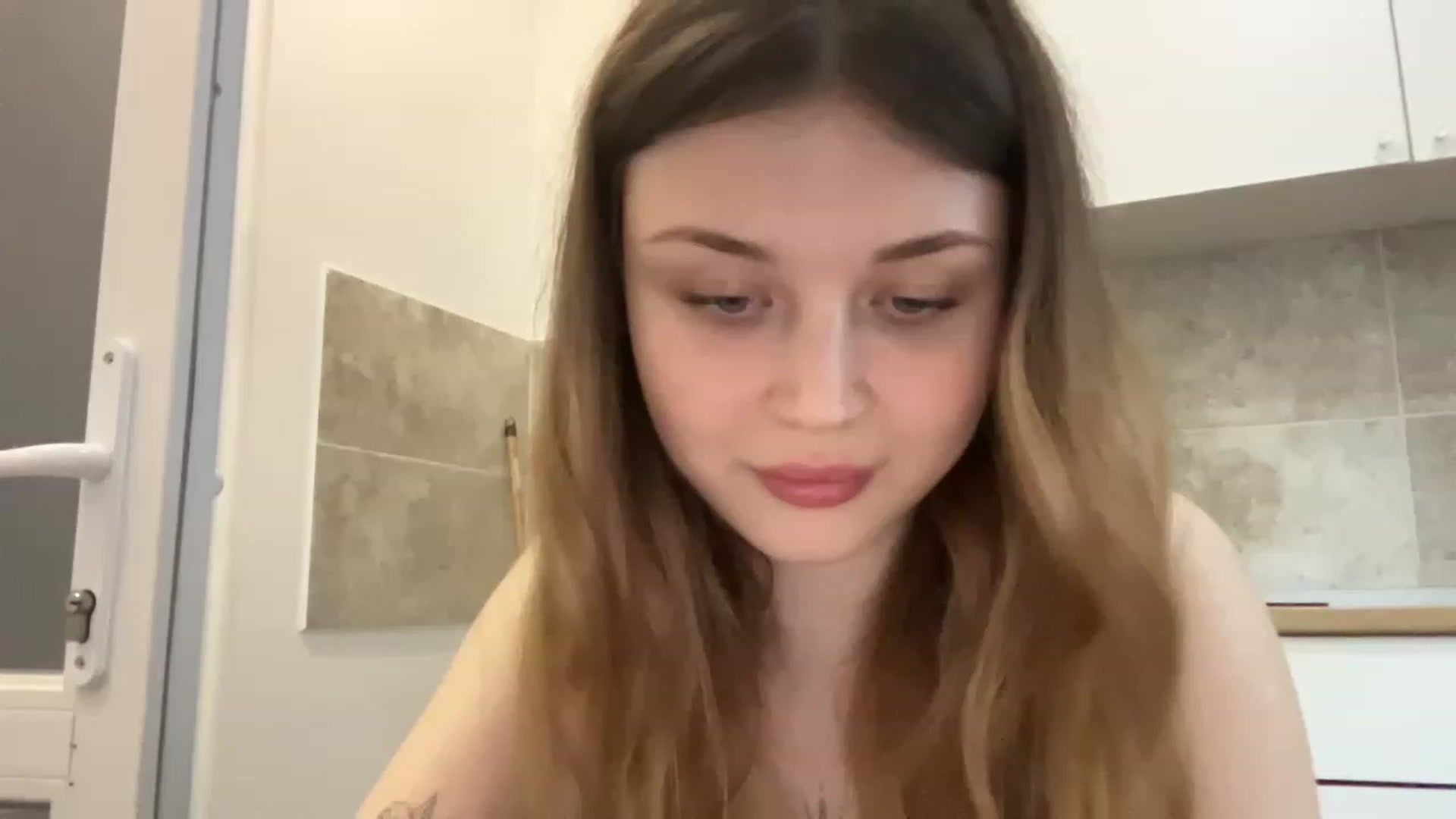 Gallery image thumbnail from Coconut_dream's myfreecams stream on, 05/18/2023, 17:35 image 17 of 20