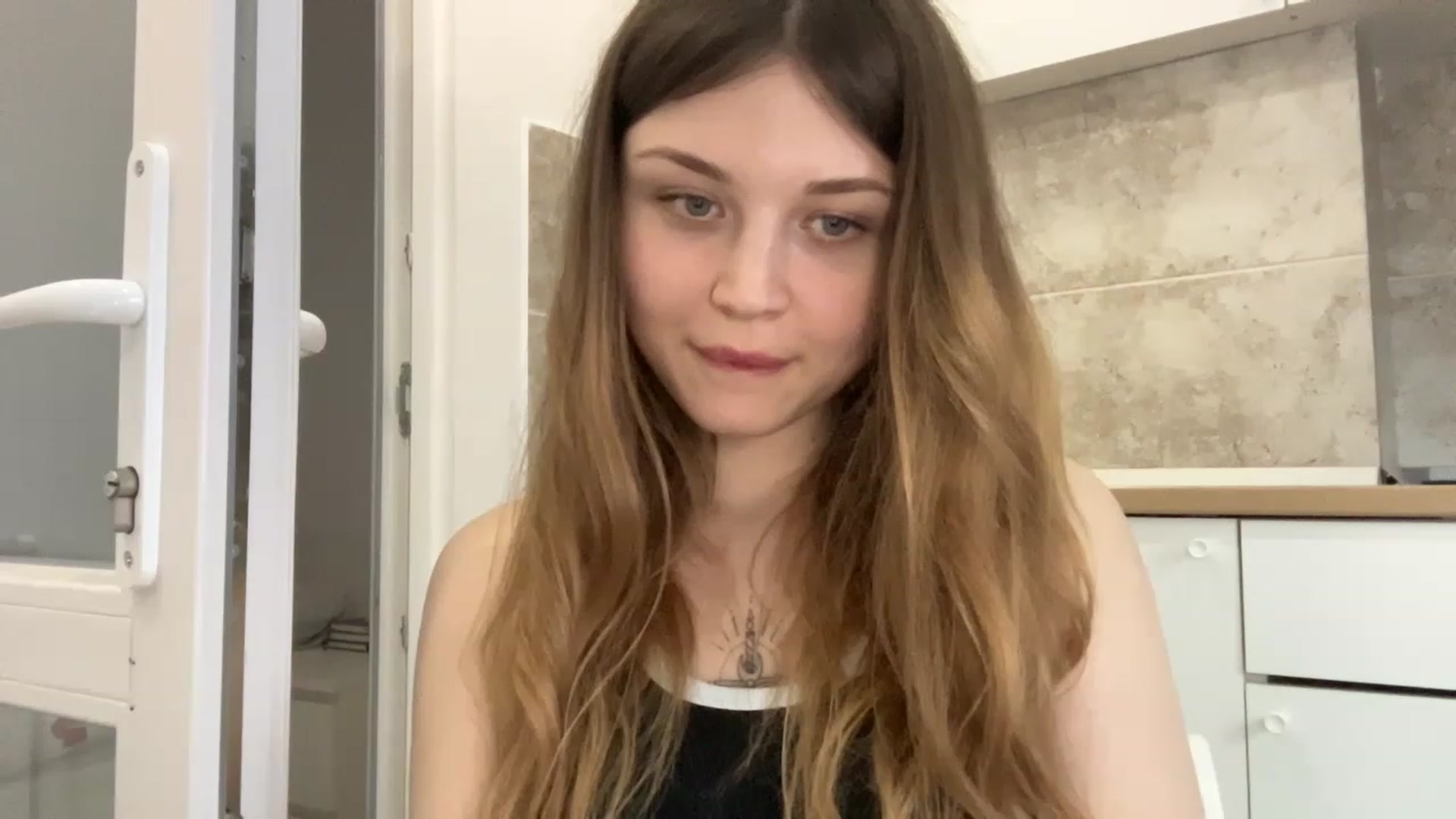 Gallery image thumbnail from Coconut_dream's myfreecams stream on, 05/18/2023, 17:35 image 3 of 20