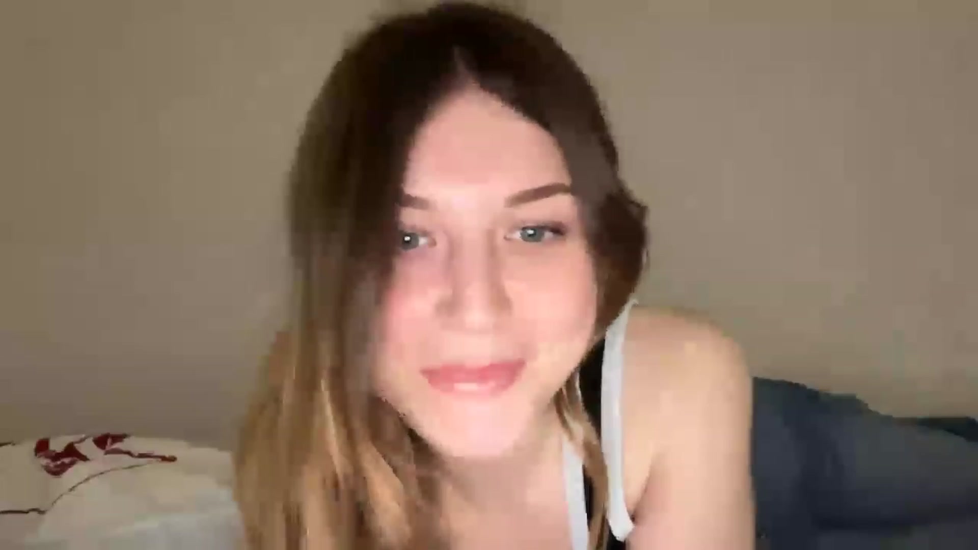 Gallery image thumbnail from Coconut_dream's myfreecams stream on, 05/18/2023, 18:28 image 14 of 20