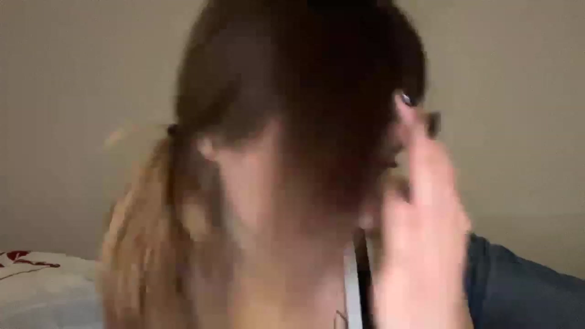 Gallery image thumbnail from Coconut_dream's myfreecams stream on, 05/18/2023, 18:28 image 18 of 20