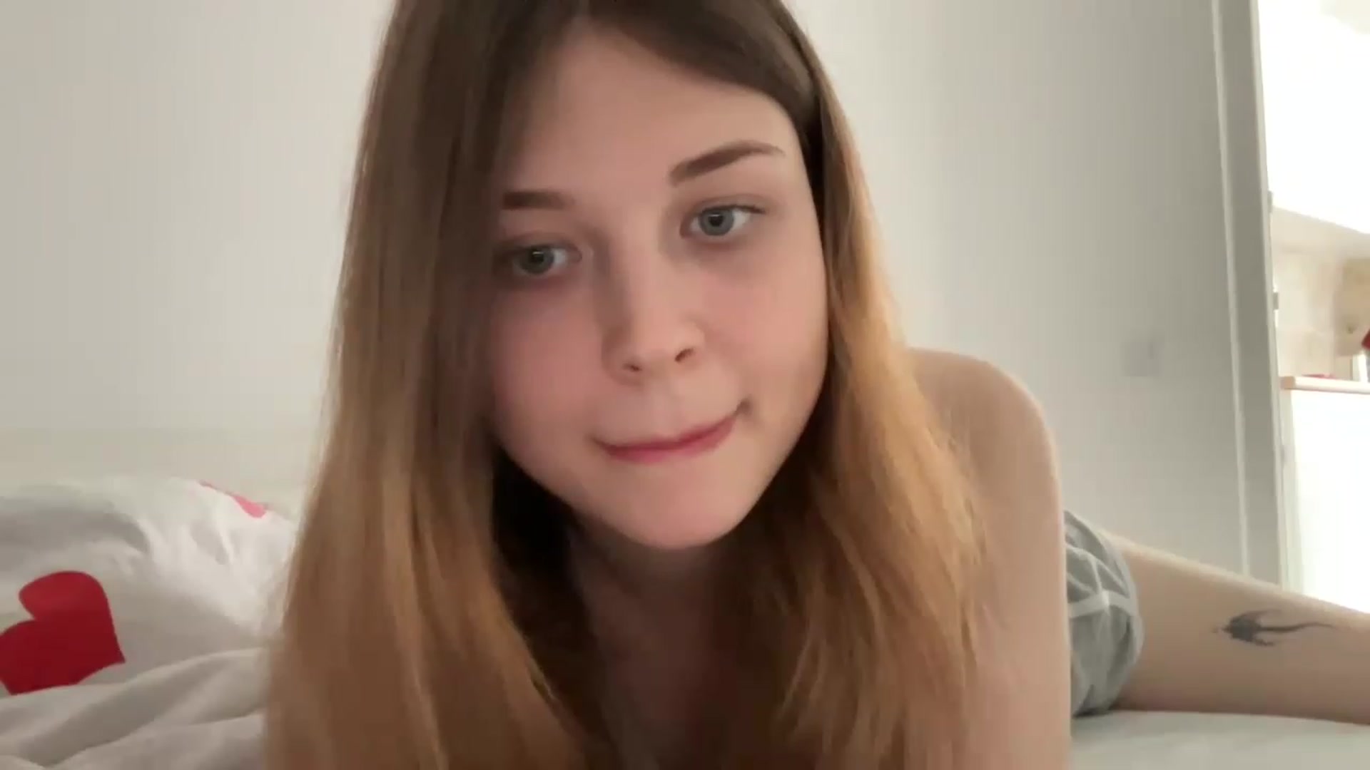 Gallery image thumbnail from Coconut_dream's myfreecams stream on, 05/19/2023, 10:19 image 17 of 20