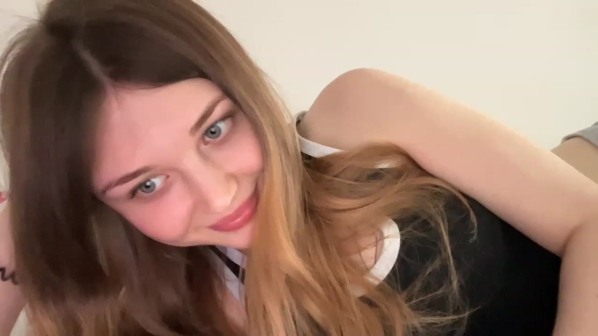 Gallery image thumbnail from Coconut_dream's myfreecams stream on, 05/19/2023, 11:41 image 20 of 20