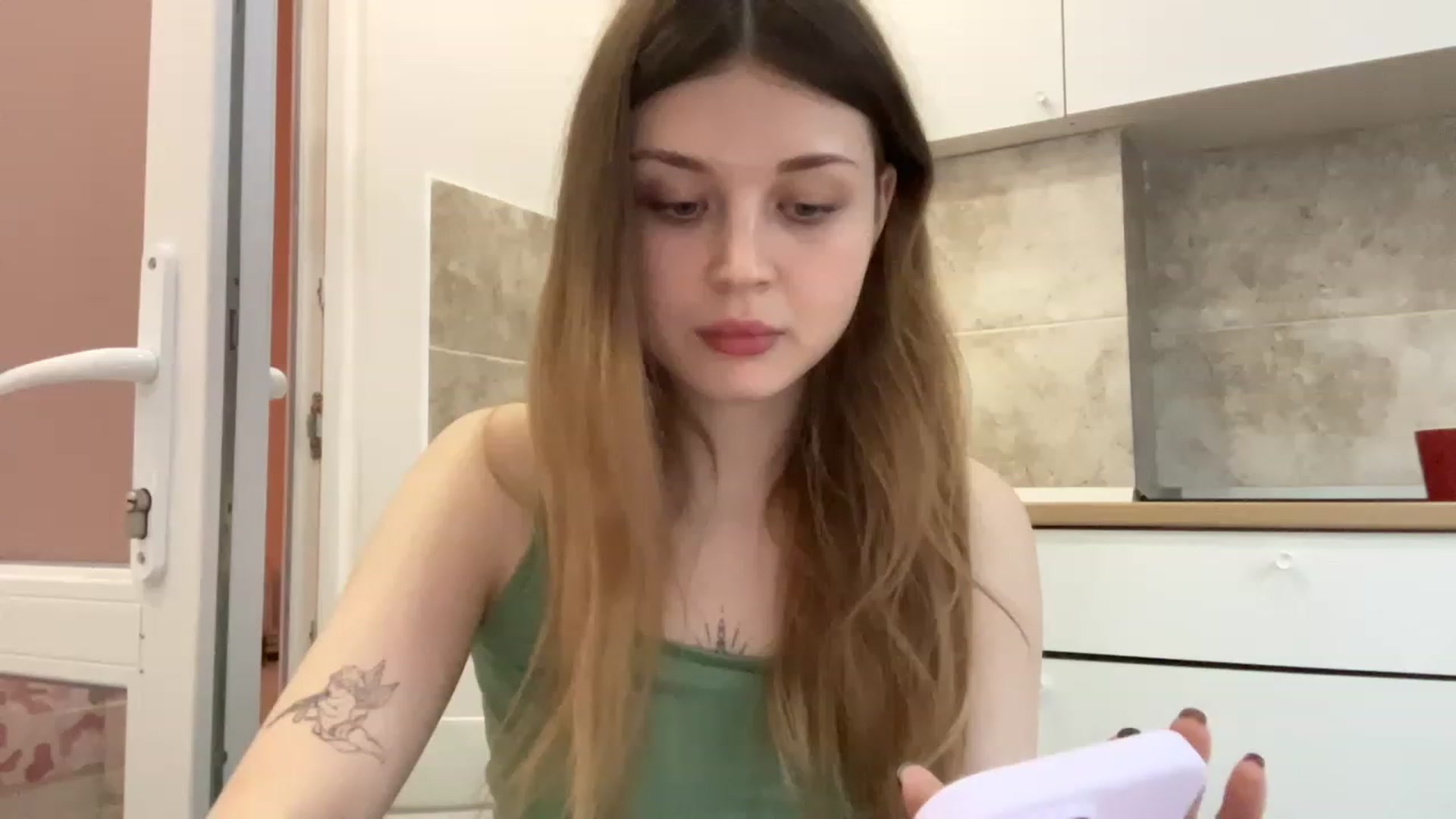 Gallery image thumbnail from Coconut_dream's myfreecams stream on, 05/19/2023, 16:09 image 17 of 20