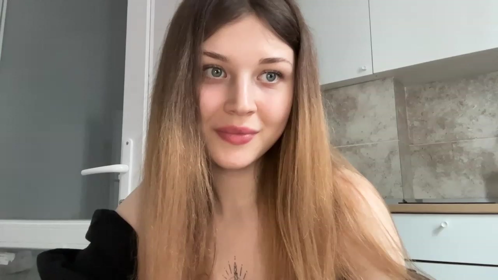 Gallery image thumbnail from Coconut_dream's myfreecams stream on, 05/20/2023, 14:51 image 6 of 20