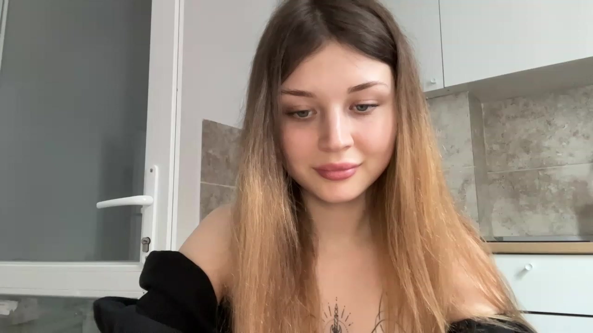 Gallery image thumbnail from Coconut_dream's myfreecams stream on, 05/20/2023, 14:51 image 4 of 20