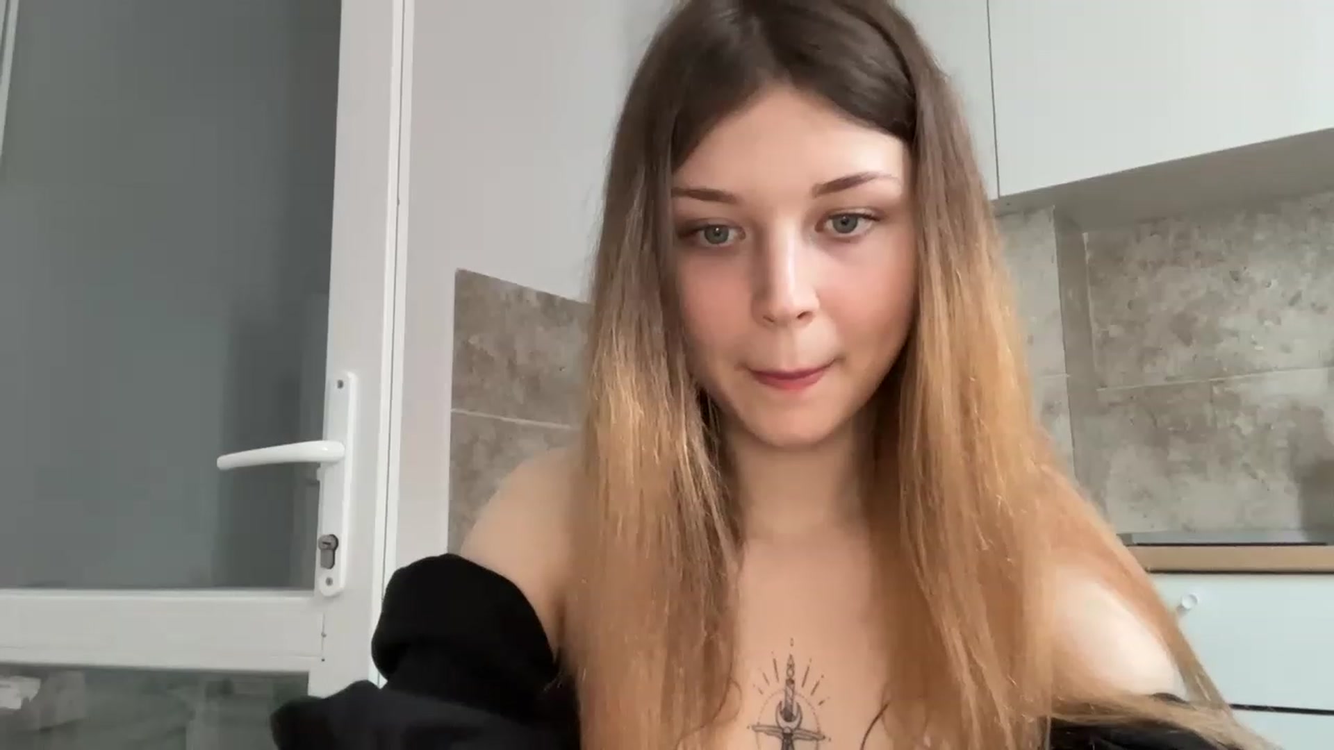 Gallery image thumbnail from Coconut_dream's myfreecams stream on, 05/20/2023, 14:51 image 5 of 20