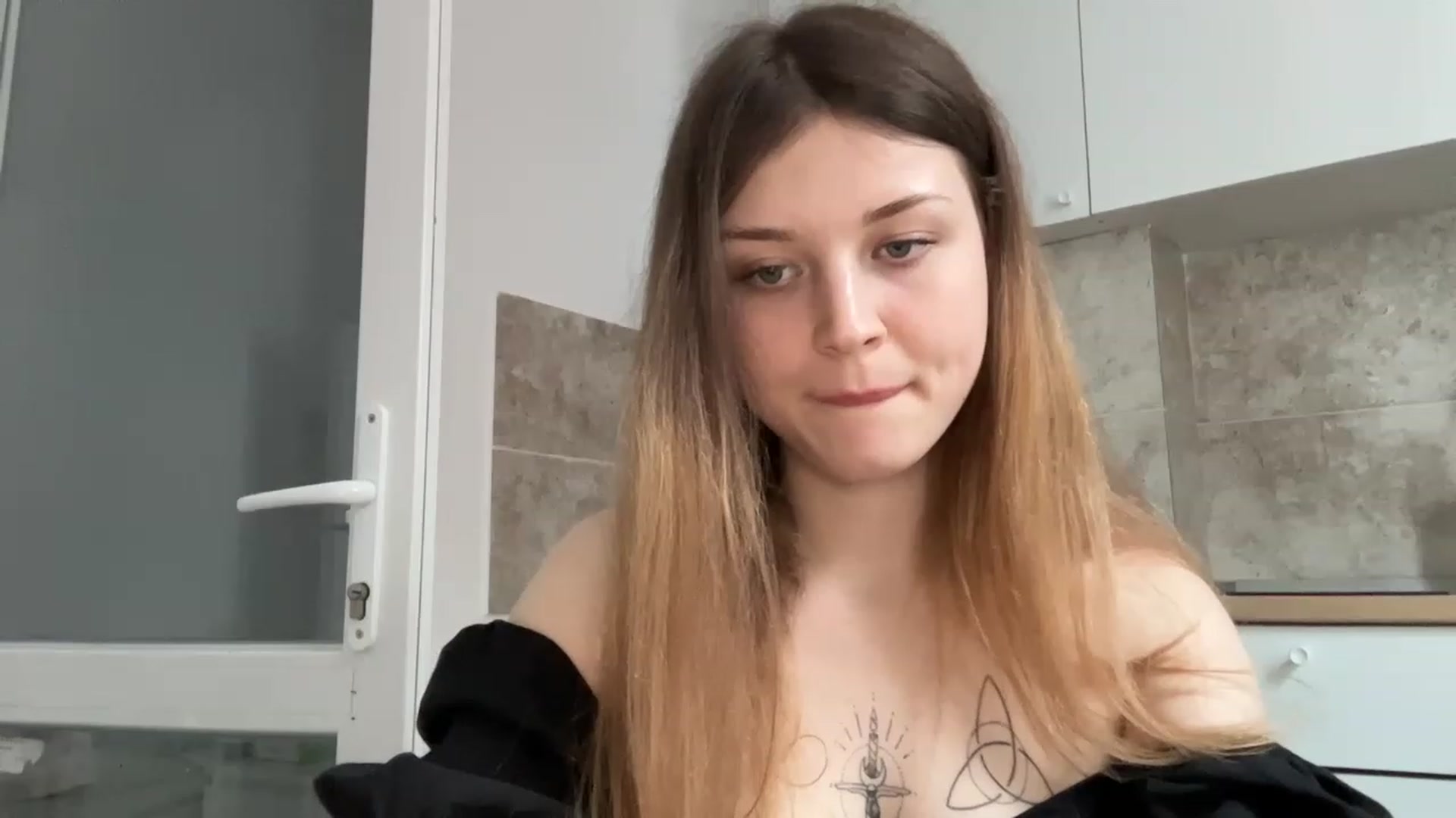 Gallery image thumbnail from Coconut_dream's myfreecams stream on, 05/20/2023, 14:51 image 9 of 20