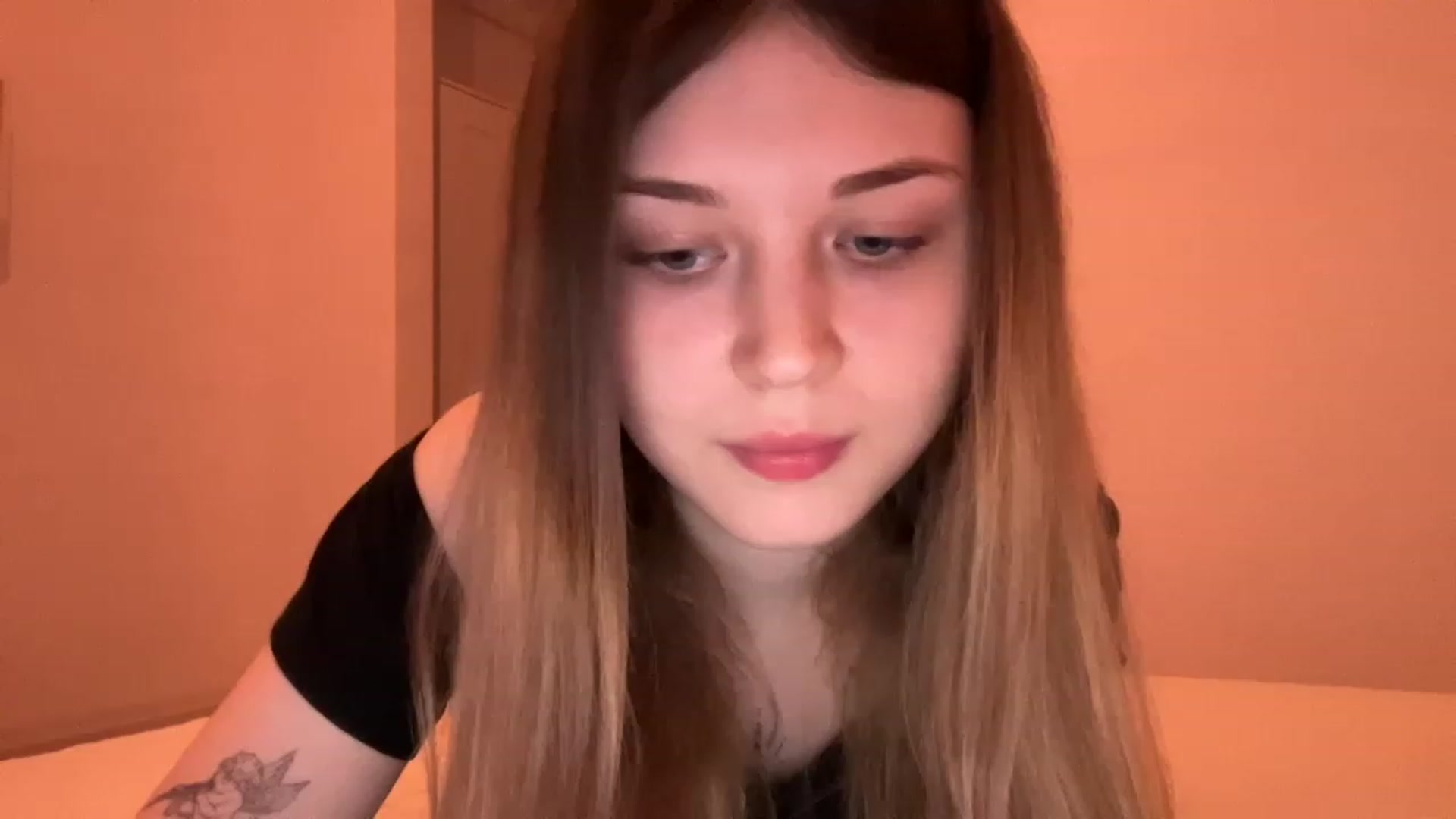 Gallery image thumbnail from Coconut_dream's myfreecams stream on, 05/21/2023, 10:05 image 20 of 20