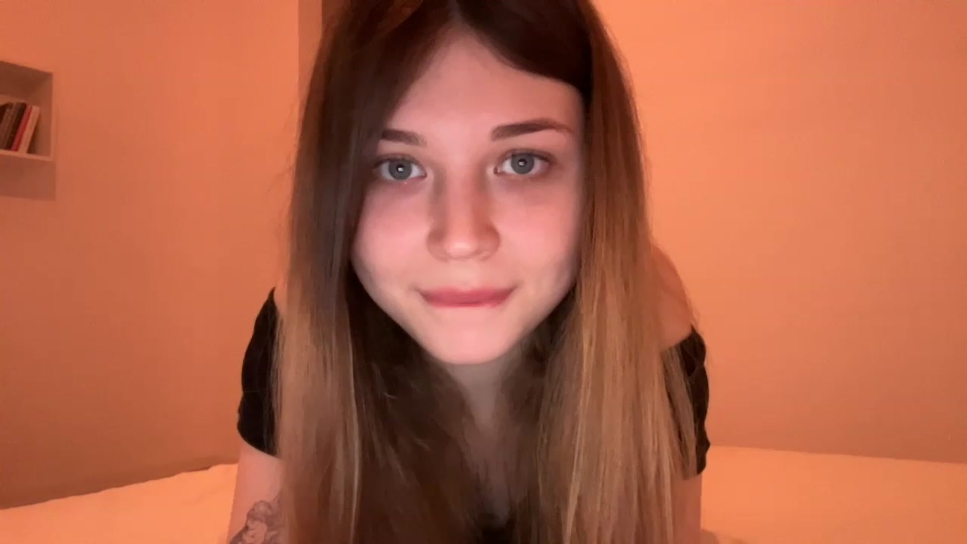 Gallery image thumbnail from Coconut_dream's myfreecams stream on, 05/21/2023, 10:05 image 2 of 20