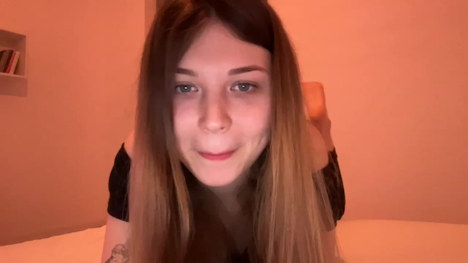 Gallery image thumbnail from Coconut_dream's myfreecams stream on, 05/21/2023, 10:05 image 8 of 20