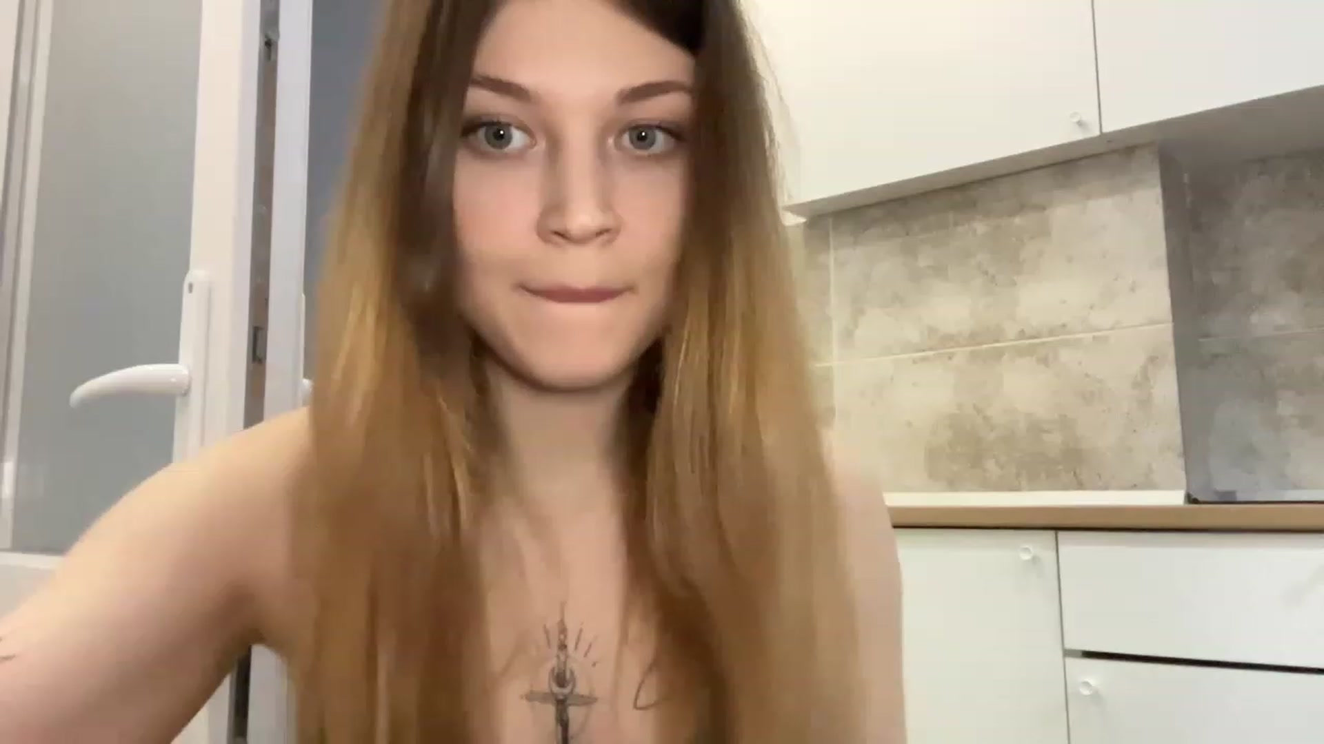 Gallery image thumbnail from Coconut_dream's myfreecams stream on, 05/21/2023, 15:36 image 1 of 20