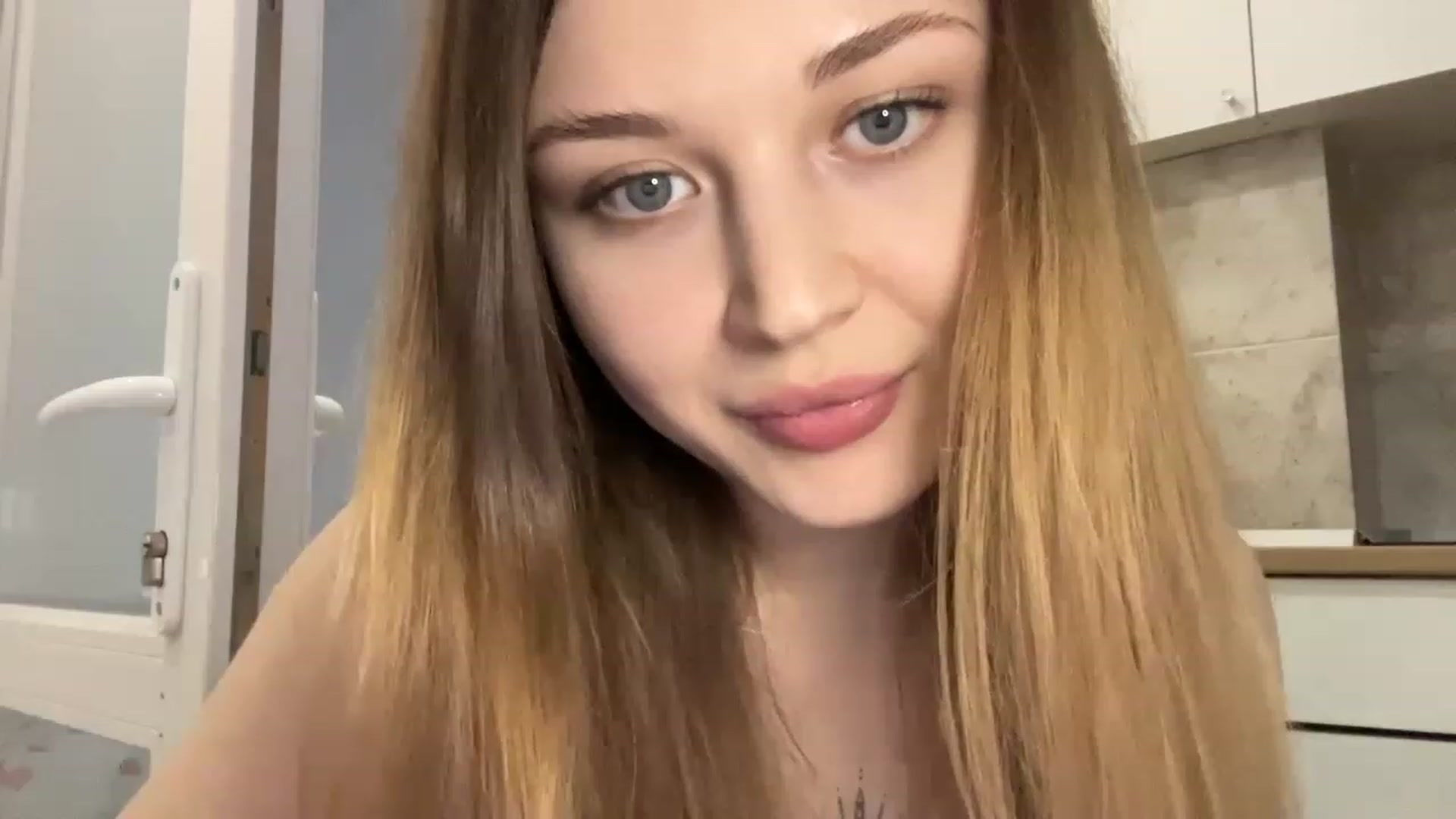 Gallery image thumbnail from Coconut_dream's myfreecams stream on, 05/21/2023, 15:36 image 13 of 20
