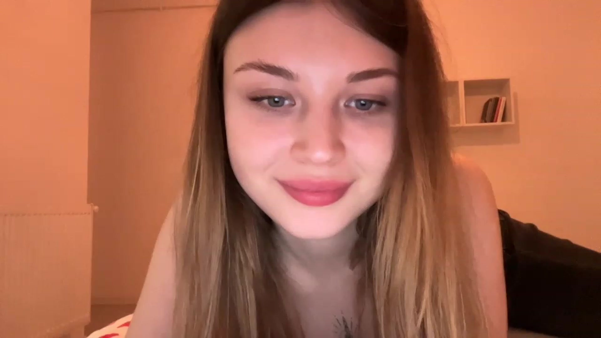 Gallery image thumbnail from Coconut_dream's myfreecams stream on, 05/21/2023, 18:42 image 7 of 20