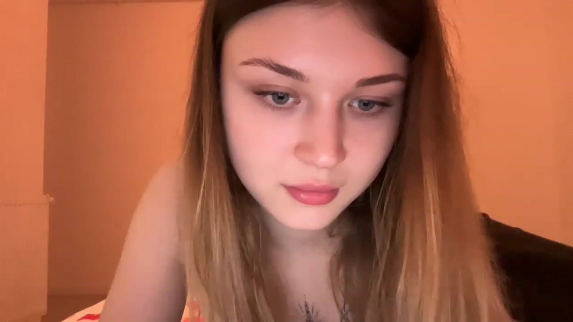 Gallery image thumbnail from Coconut_dream's myfreecams stream on, 05/21/2023, 18:42 image 10 of 20