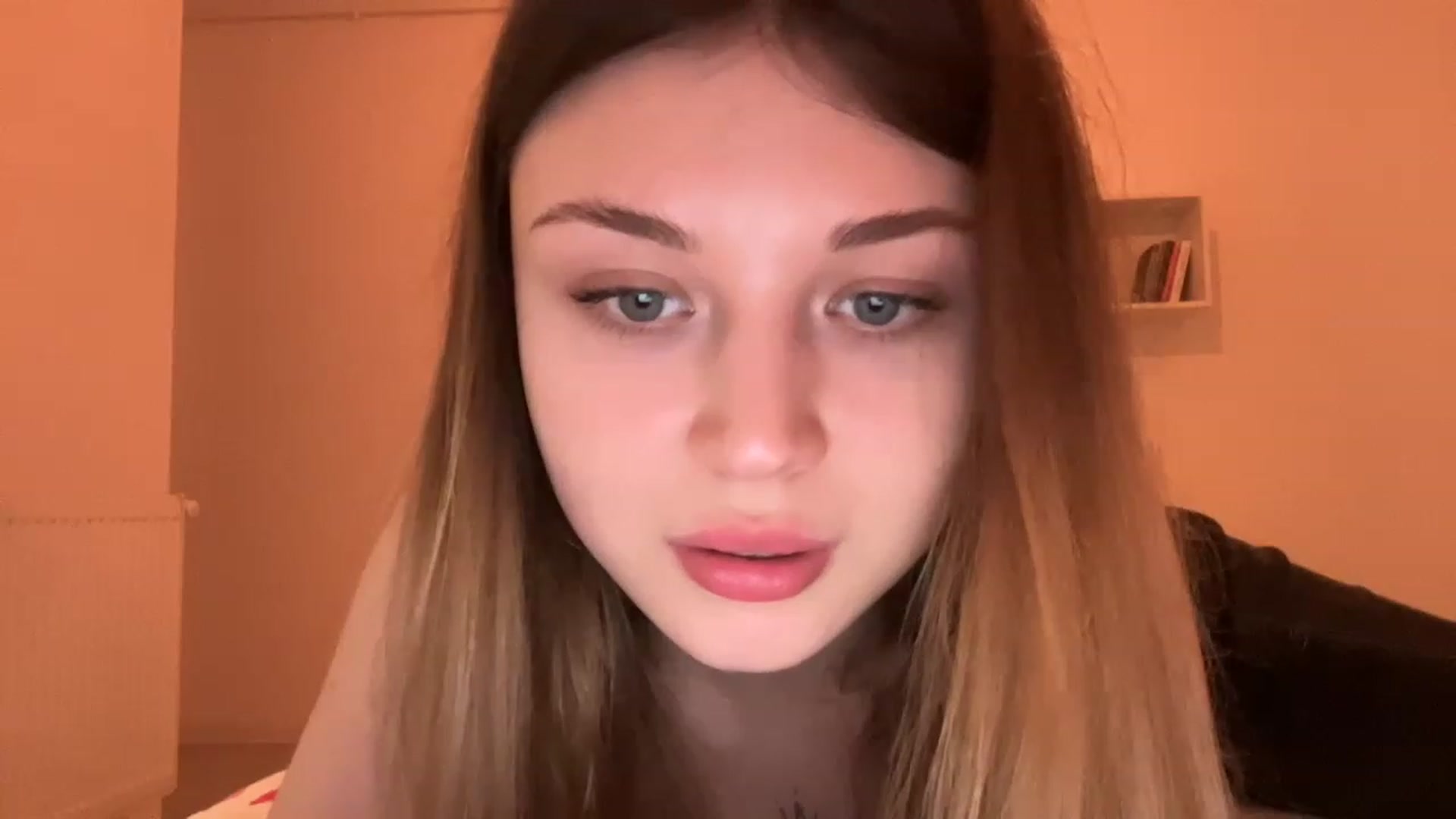 Gallery image thumbnail from Coconut_dream's myfreecams stream on, 05/21/2023, 18:42 image 14 of 20