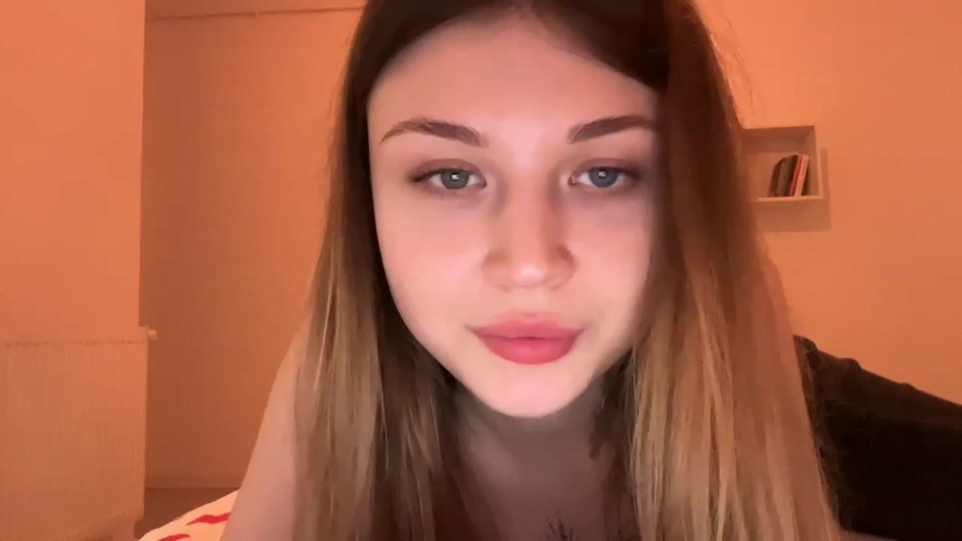 Gallery image thumbnail from Coconut_dream's myfreecams stream on, 05/21/2023, 18:42 image 5 of 20