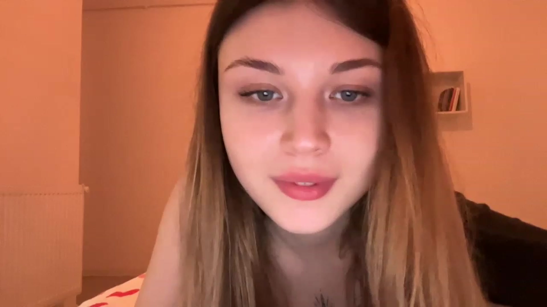 Gallery image thumbnail from Coconut_dream's myfreecams stream on, 05/21/2023, 18:42 image 4 of 20