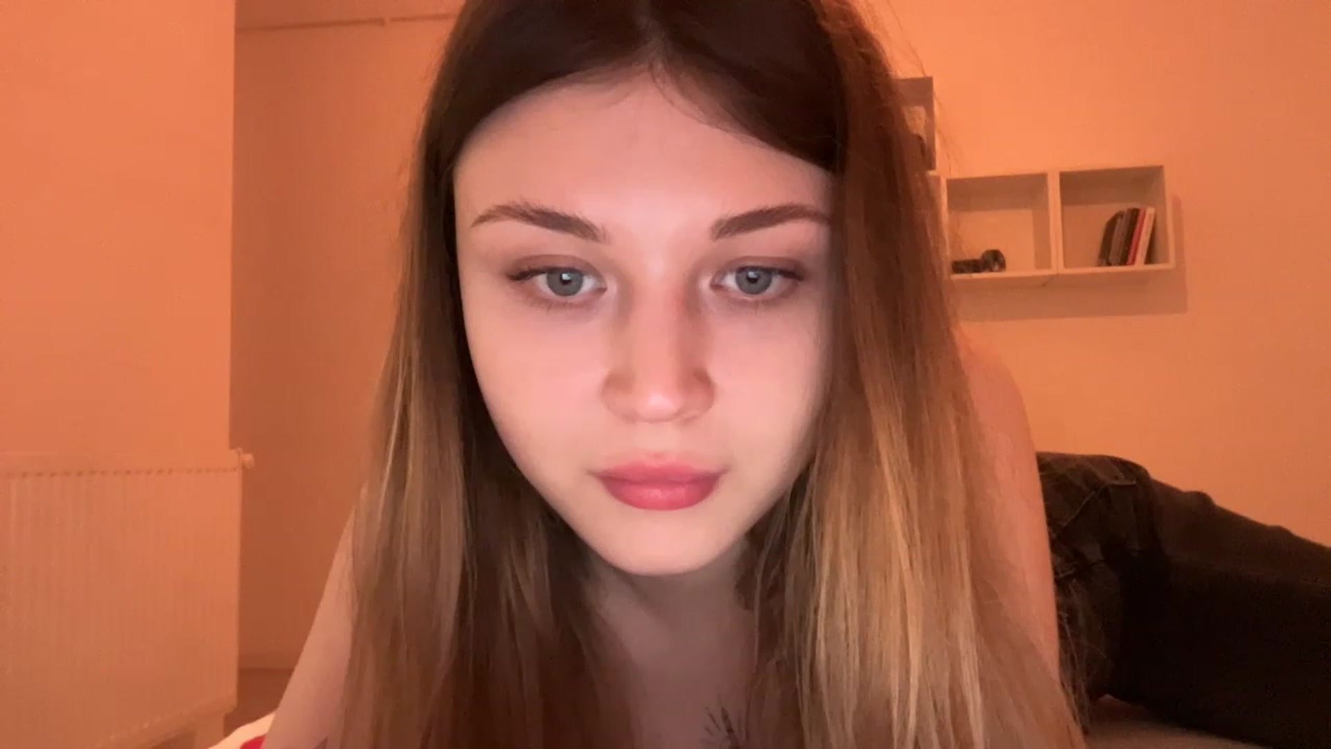 Gallery image thumbnail from Coconut_dream's myfreecams stream on, 05/21/2023, 18:42 image 1 of 20