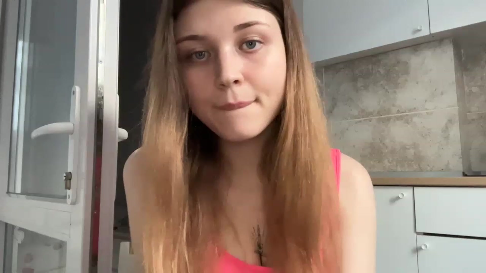 Gallery image thumbnail from Coconut_dream's myfreecams stream on, 05/22/2023, 16:17 image 6 of 20