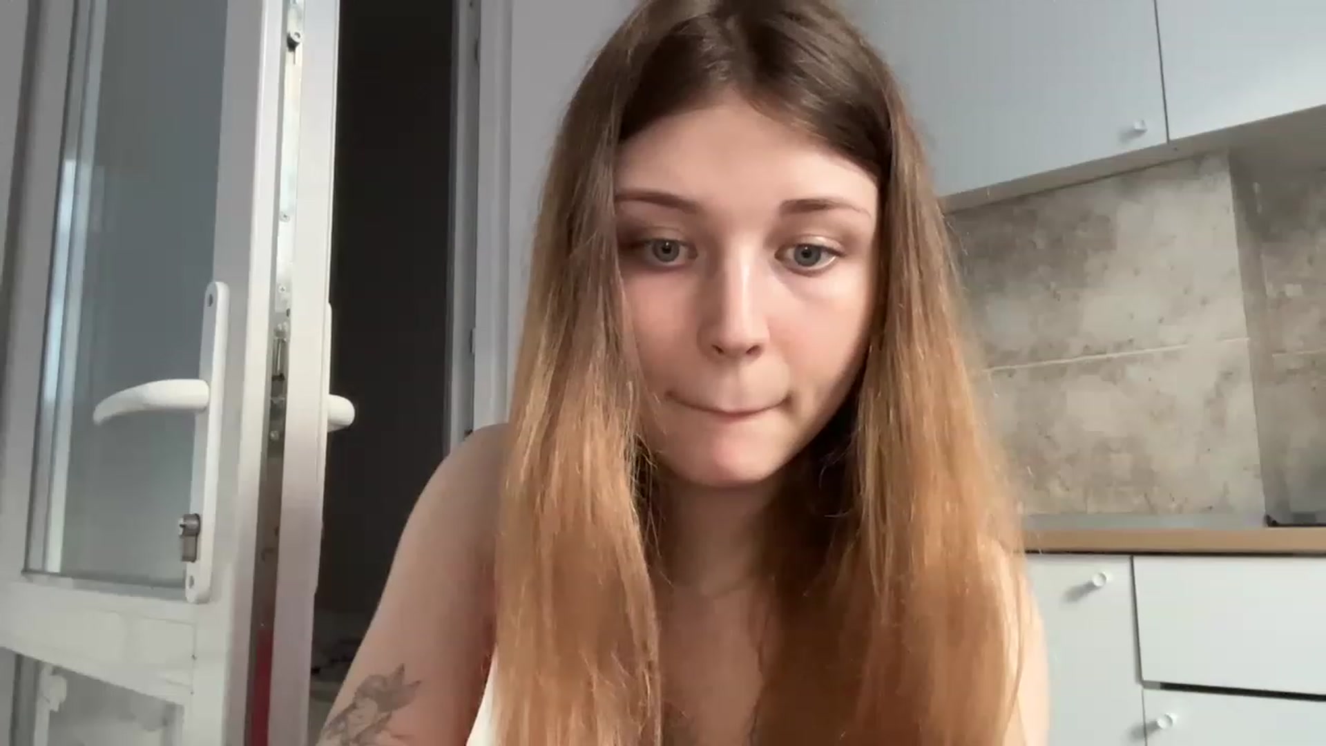 Gallery image thumbnail from Coconut_dream's myfreecams stream on, 05/22/2023, 16:17 image 17 of 20