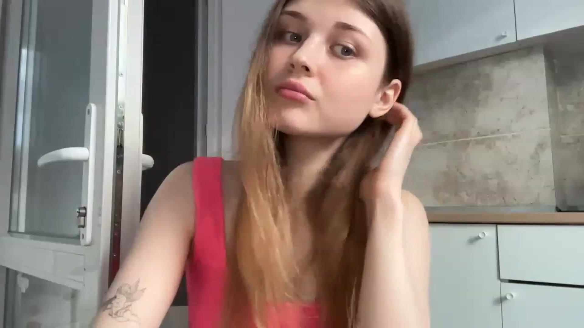 Gallery image thumbnail from Coconut_dream's myfreecams stream on, 05/22/2023, 16:17 image 5 of 20