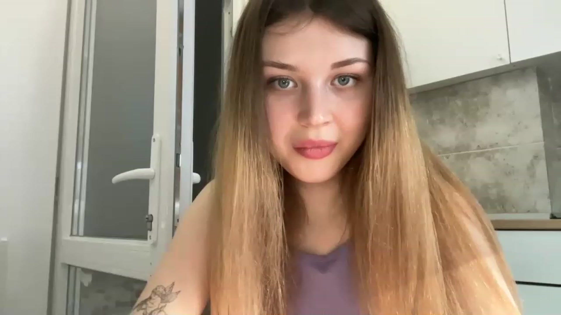 Gallery image thumbnail from Coconut_dream's myfreecams stream on, 05/25/2023, 15:47 image 2 of 20