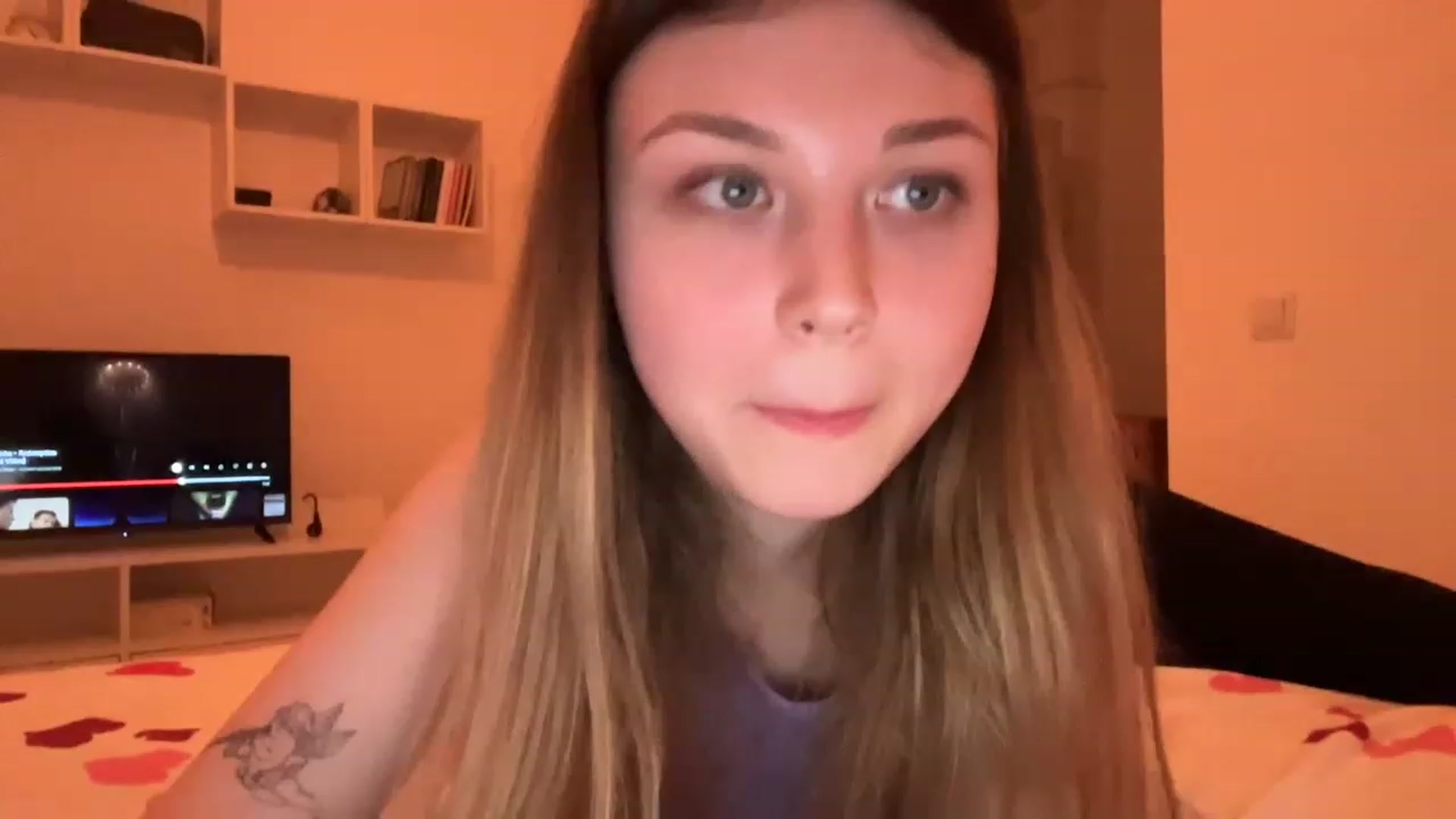 Gallery image thumbnail from Coconut_dream's myfreecams stream on, 05/26/2023, 20:10 image 4 of 20