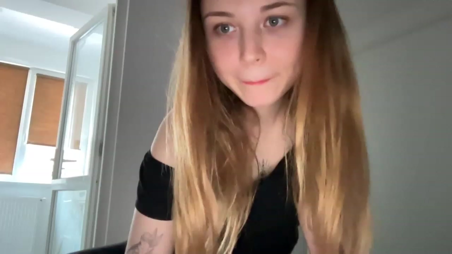 Gallery image thumbnail from Coconut_dream's myfreecams stream on, 05/27/2023, 09:49 image 8 of 20