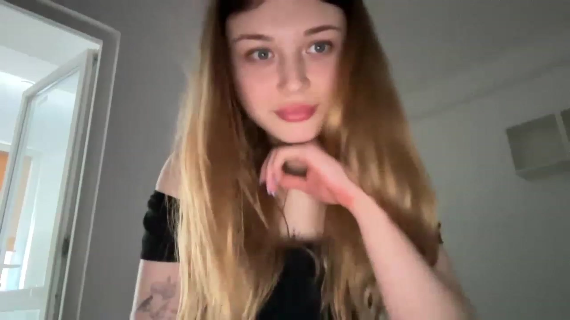 Gallery image thumbnail from Coconut_dream's myfreecams stream on, 05/27/2023, 09:49 image 9 of 20